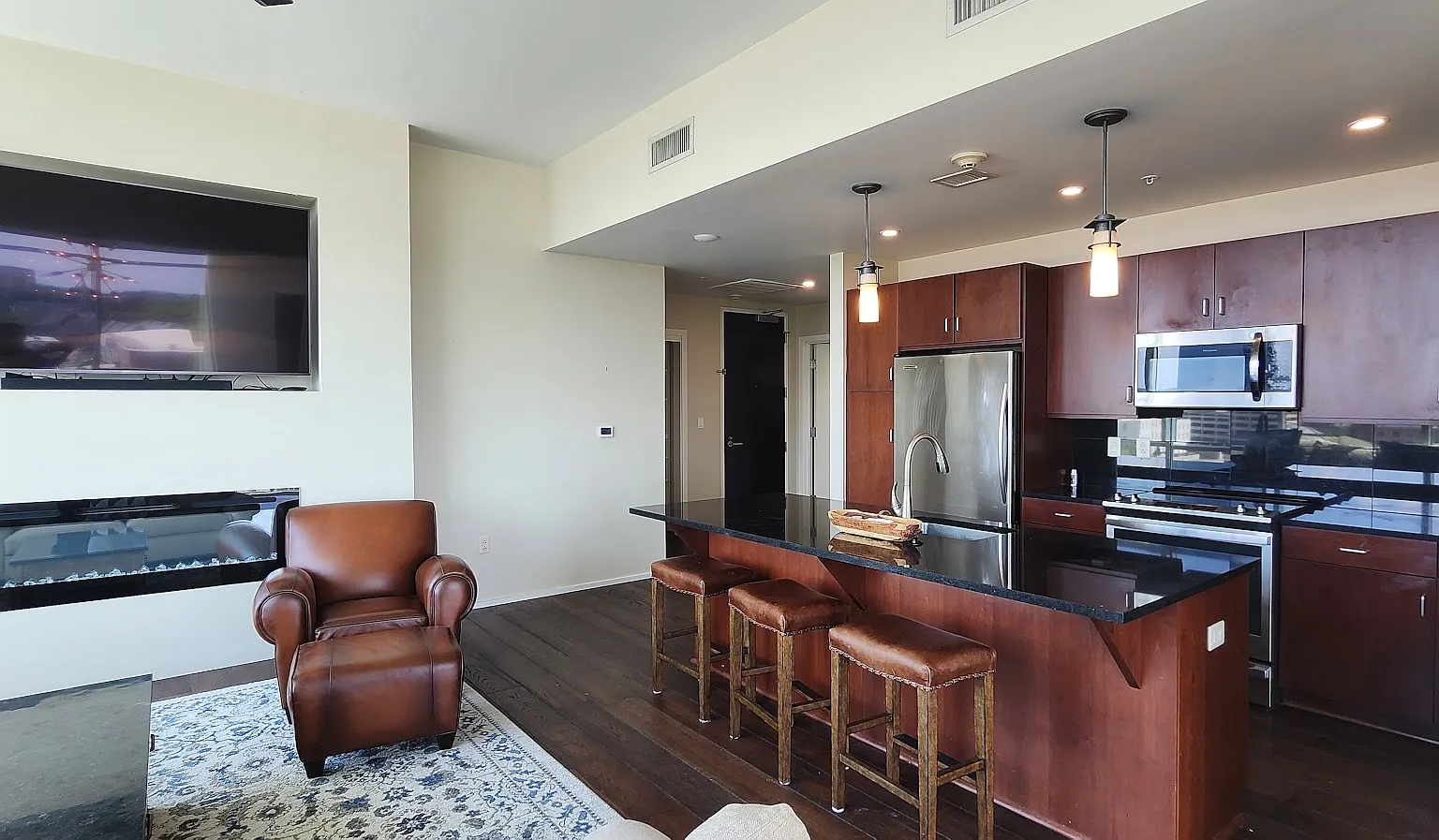 2 bed, 1535 sqft, $3,500 — Photo 3