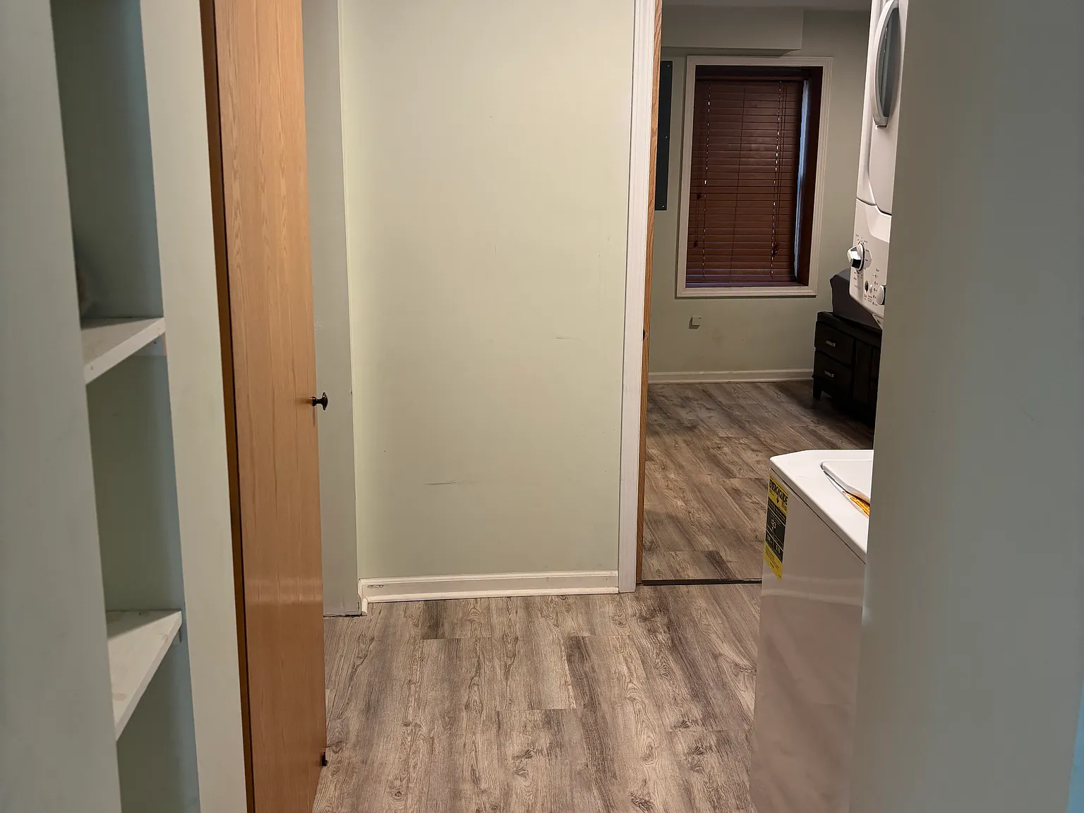 1 bed, 1.5 bath, 1000 sqft, $1,200 — Photo 3