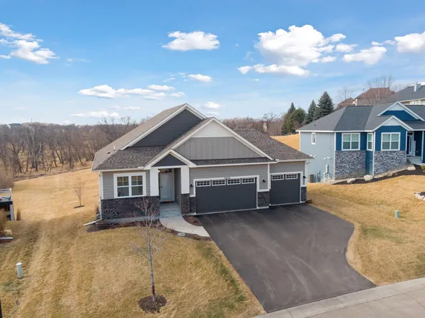 7510 Fawn Hill Rd, Chanhassen, MN 55317