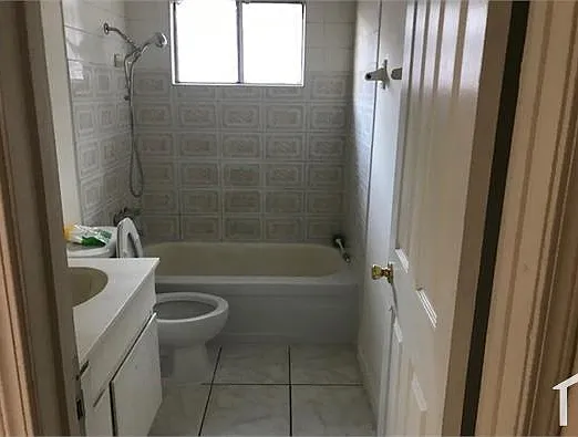 2 bed, 900 sqft, $1,677 — Photo 2