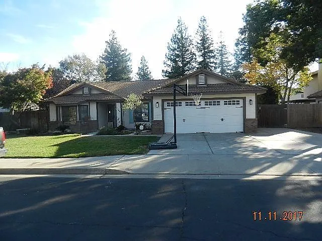 2560 Purvis Ave photo 1