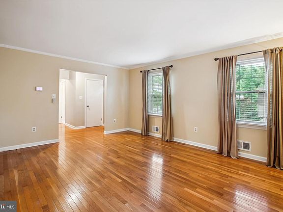 4th image of 6808 Stoneybrooke Ln