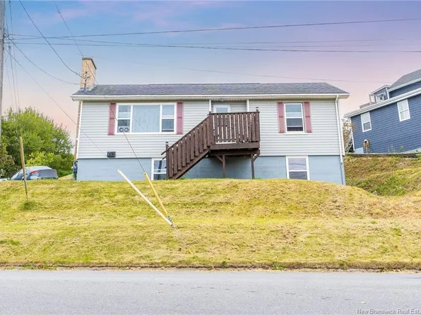 490 Lancaster Ave, Saint John, NB E2M 2L7