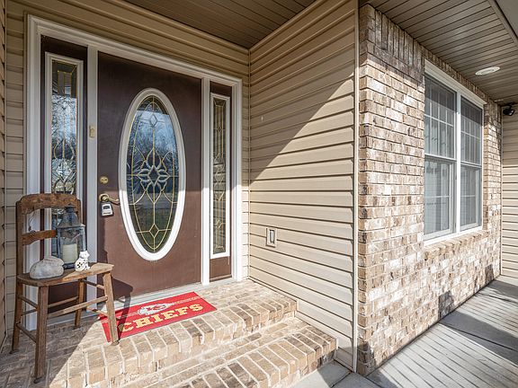 3rd image of 102 Diamond Hill Court