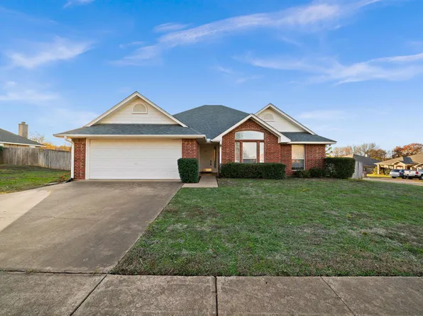 257 Crestview Dr, Jacksonville, TX 75766