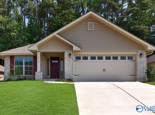 6112 Feather Way SE, Owens Cross Roads, AL 35763