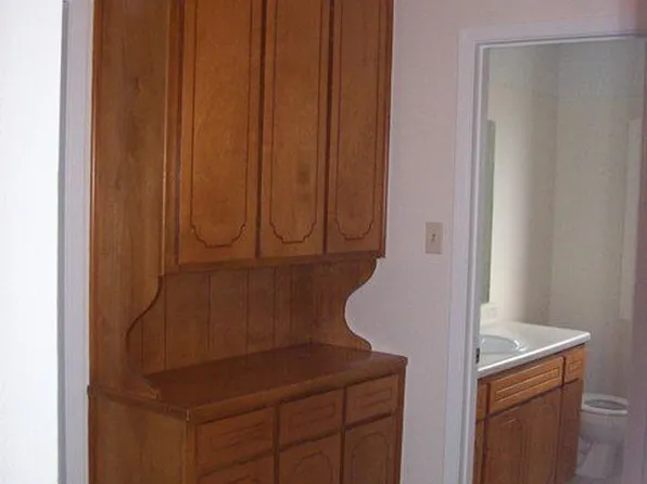 1612 Country Manor Rd, Fort Worth, TX 76134