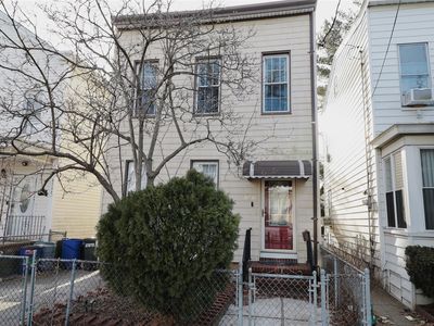 8730 110th Street, Richmond Hill, NY, 11418
