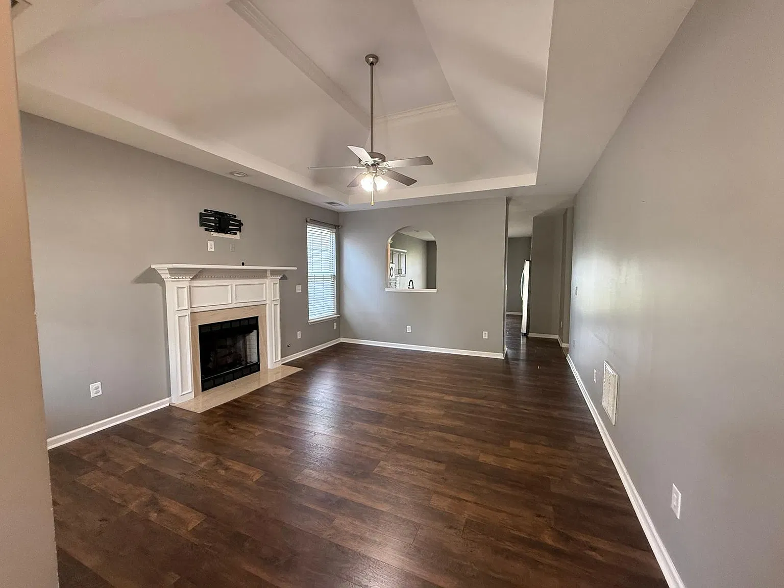 3 bed, 1429 sqft, $2,150 — Photo 2