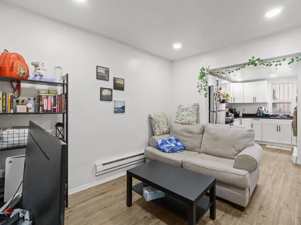 477 Mercer Street image 10 of 35