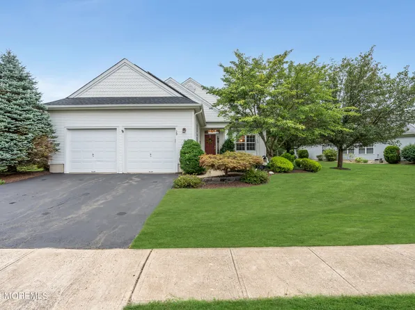 29 Milton Drive, Manchester, NJ 08759