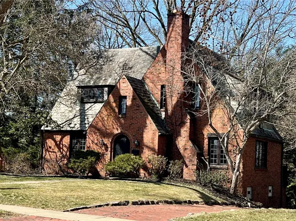 71 Hoodridge Dr, Pittsburgh, PA 15228