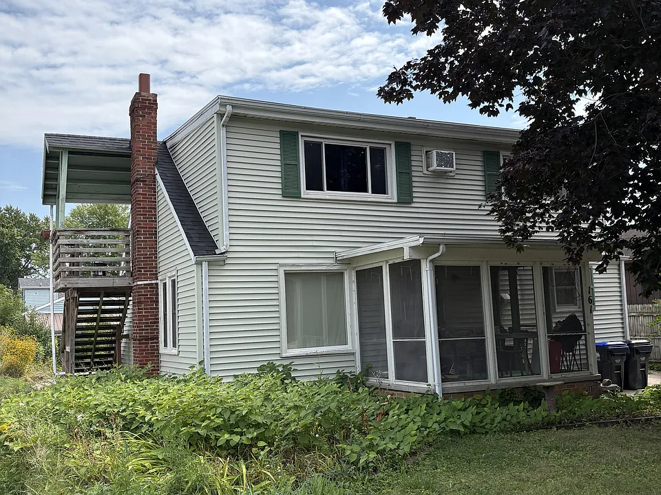 161 Plummer Ave #1/2