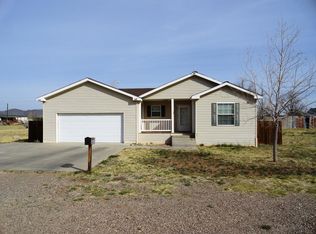 1011 W Avenue F, Alpine, TX 79830