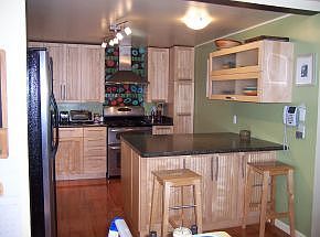4th image of 402 Pioneer Dr N