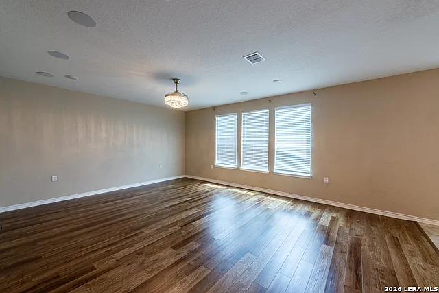 5526 Castle Brook Dr — Photo 30