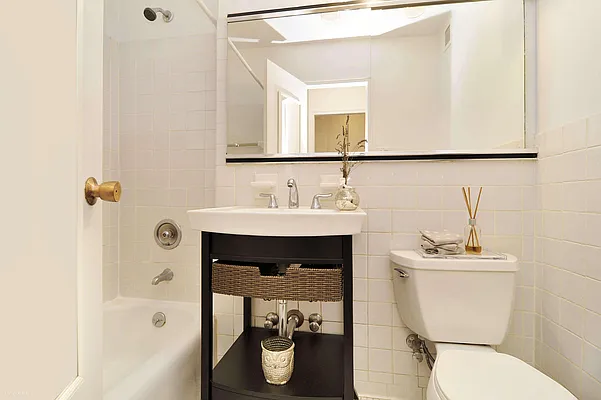 Rented by Corcoran | media 8