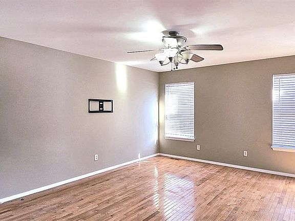 3rd image of 1612 Homefield Meadows Dr