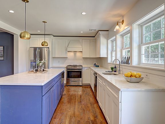 4th image of 397 Thornden St