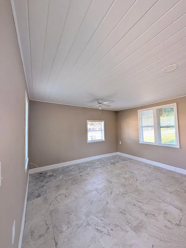1 bed, 1.0 bath, 476 sqft, $1,095 — Photo 2