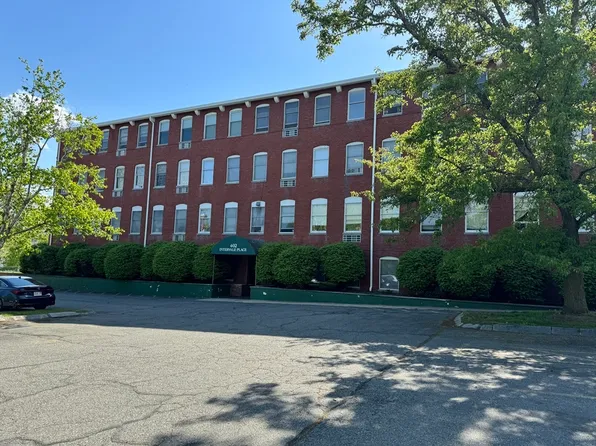 402 River St APT 2C, Haverhill, MA 01832