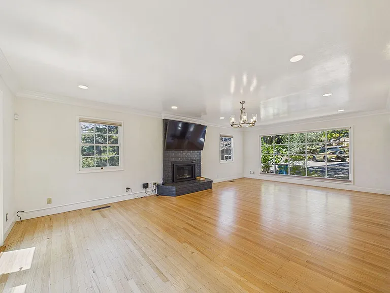 12 Folger Ct — Photo 5