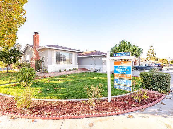 2nd image of 2498 Ascot Way