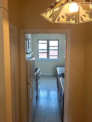 Rented by Halvatzis Realty | media 3