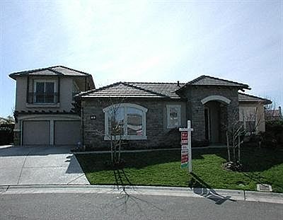 1st image of 30 Carvel Pl