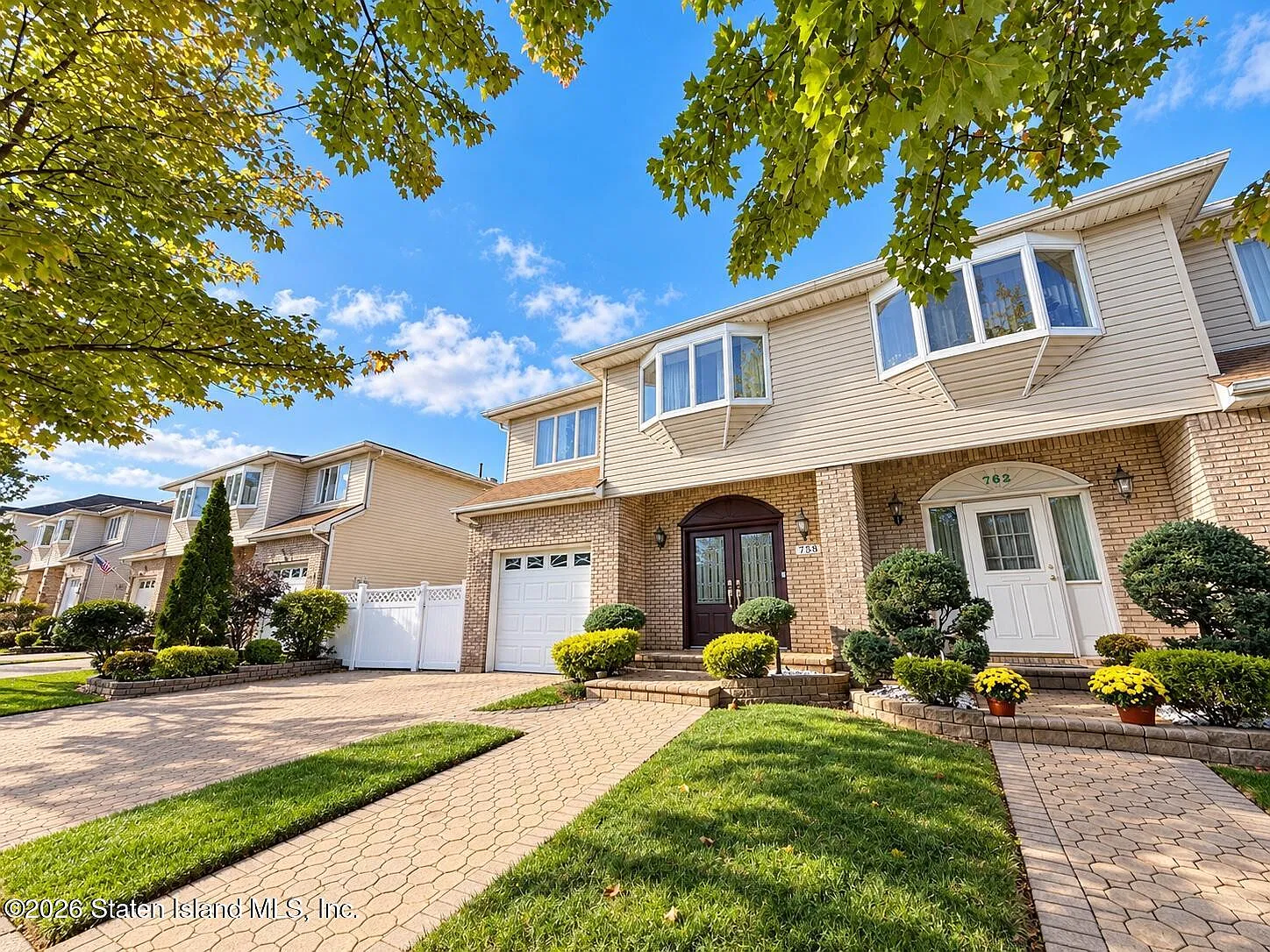 3 bed, 1.0 bath, 2496 sqft, $3,600 — Photo 1