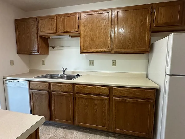 1212 34th Street Cir S — Photo 3
