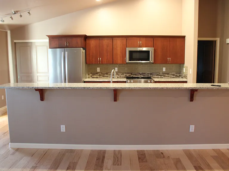 1409 E Raymond Dr — Photo 10