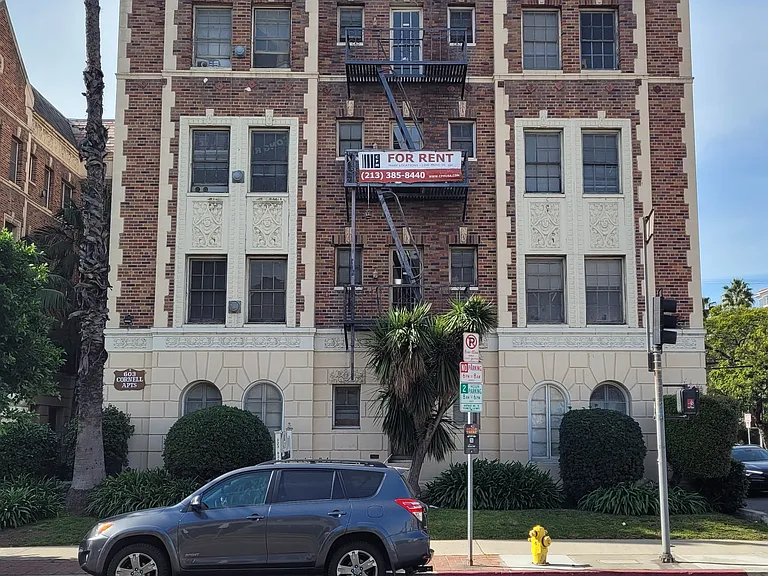 657 Cochran — Photo 41