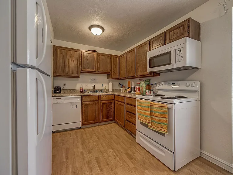 718 W 1720 N #324 — Photo 1