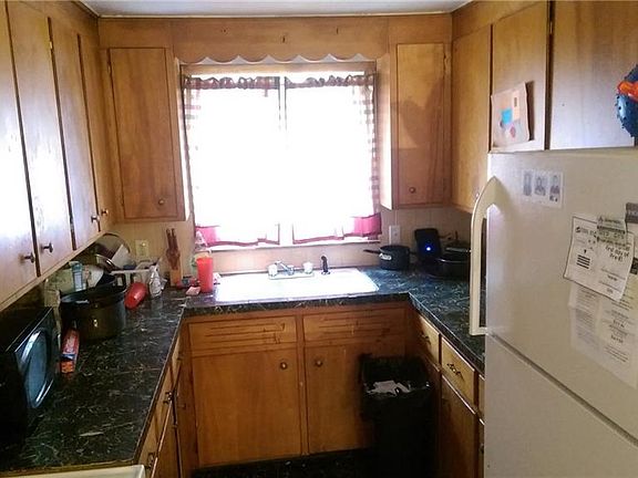 4th image of 171 Bennett Village Ter APT 4