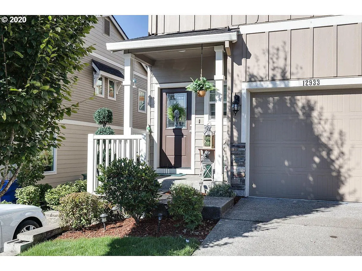 Building Photo - 12933 SE 156th Ave