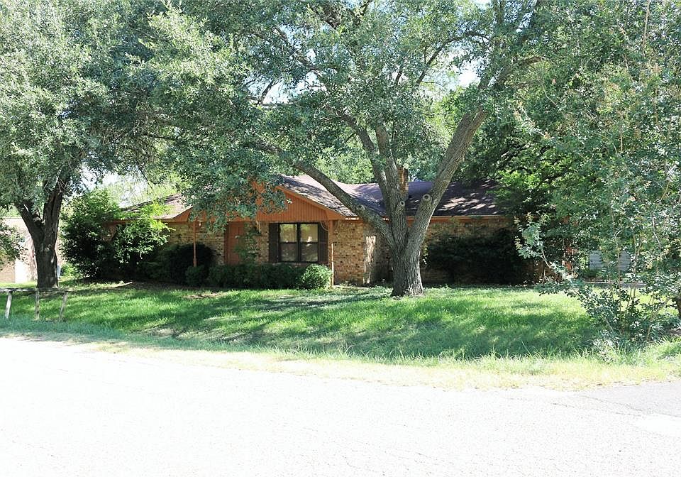 1st image of 300 Heath Ave