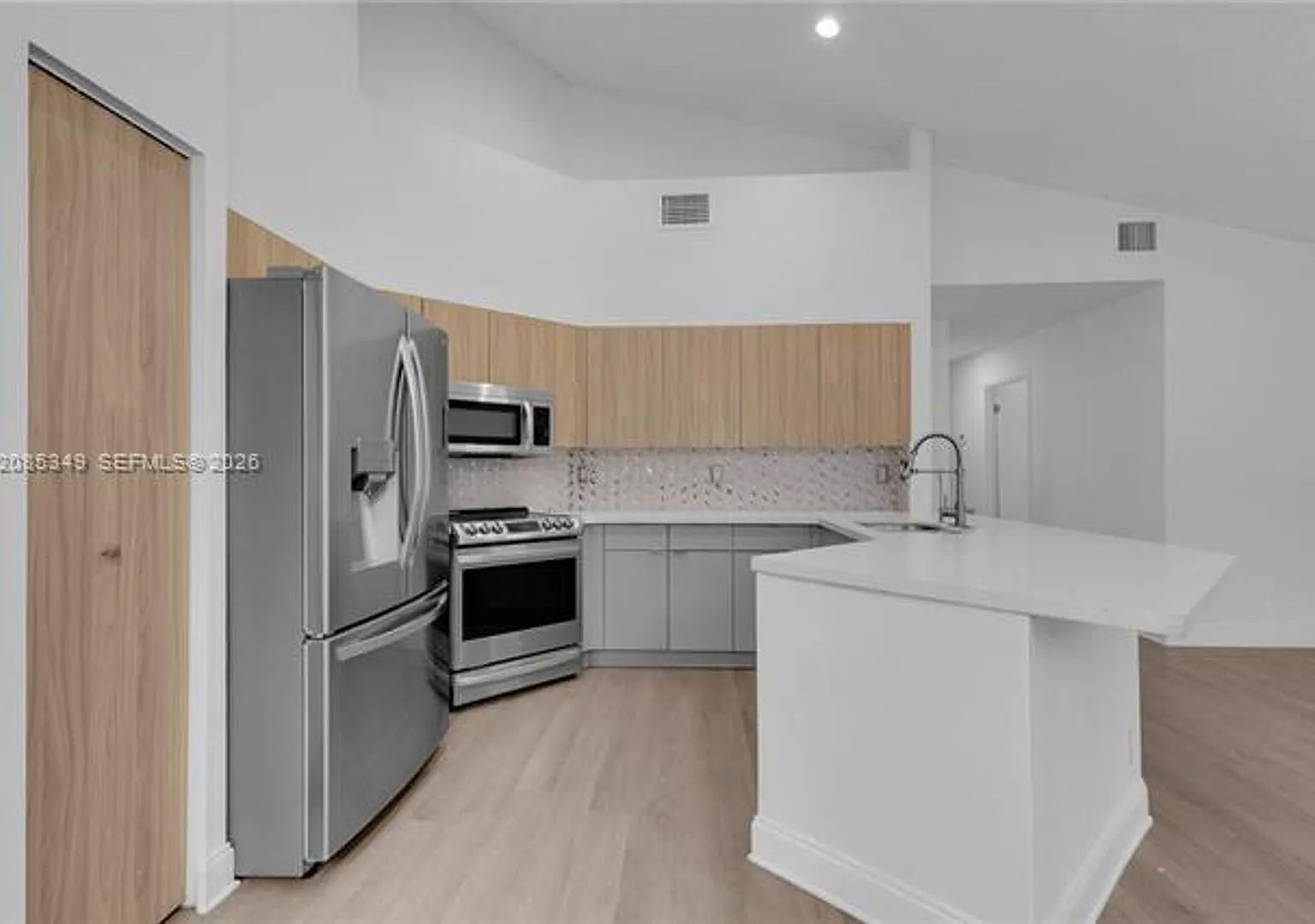 1525 Seabay Rd # 1525, FL 33326 — Photo 1