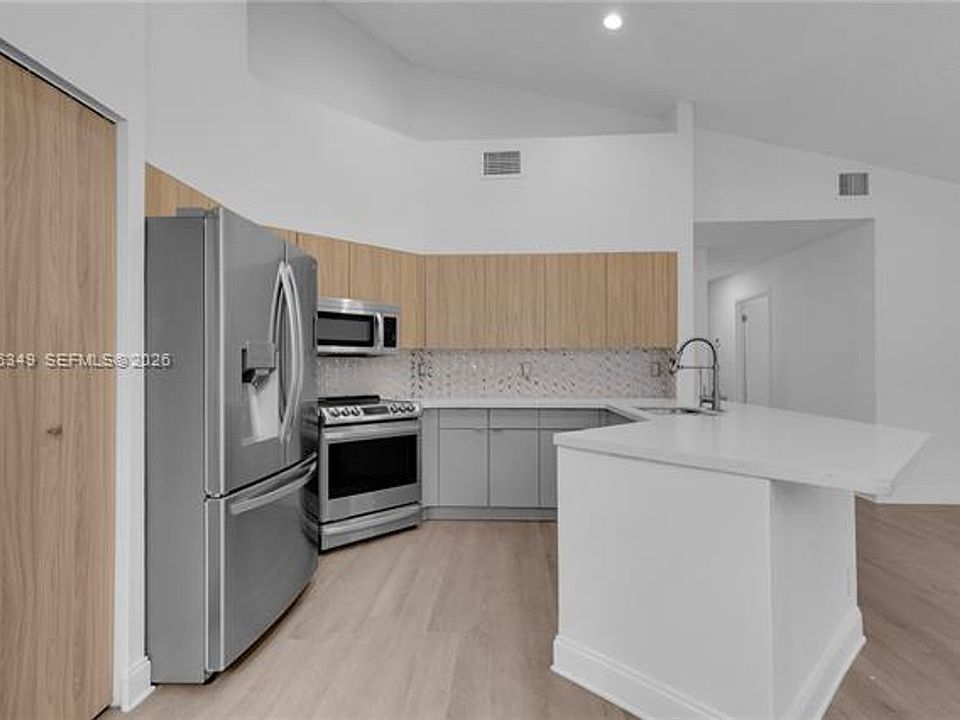 1st image of 1525 Seabay Rd #1525