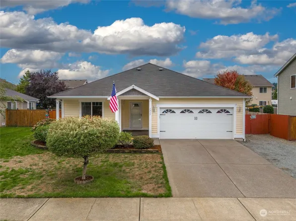 1317 Daffodil Avenue NE, Orting, WA 98360