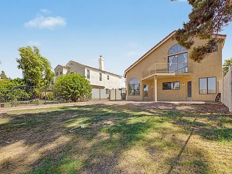 184 S Willow Creek St — Photo 32