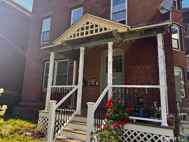 196 Russ St #2 — Photo 11