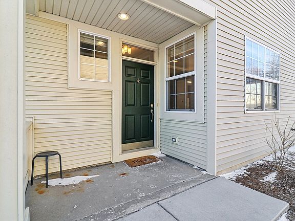 3rd image of 651 W Kristina Ln