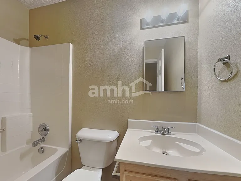 5200 Emmeryville Ln — Photo 14