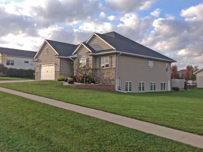 2321 Boxwood Dr, Cedar Falls, IA, 50613