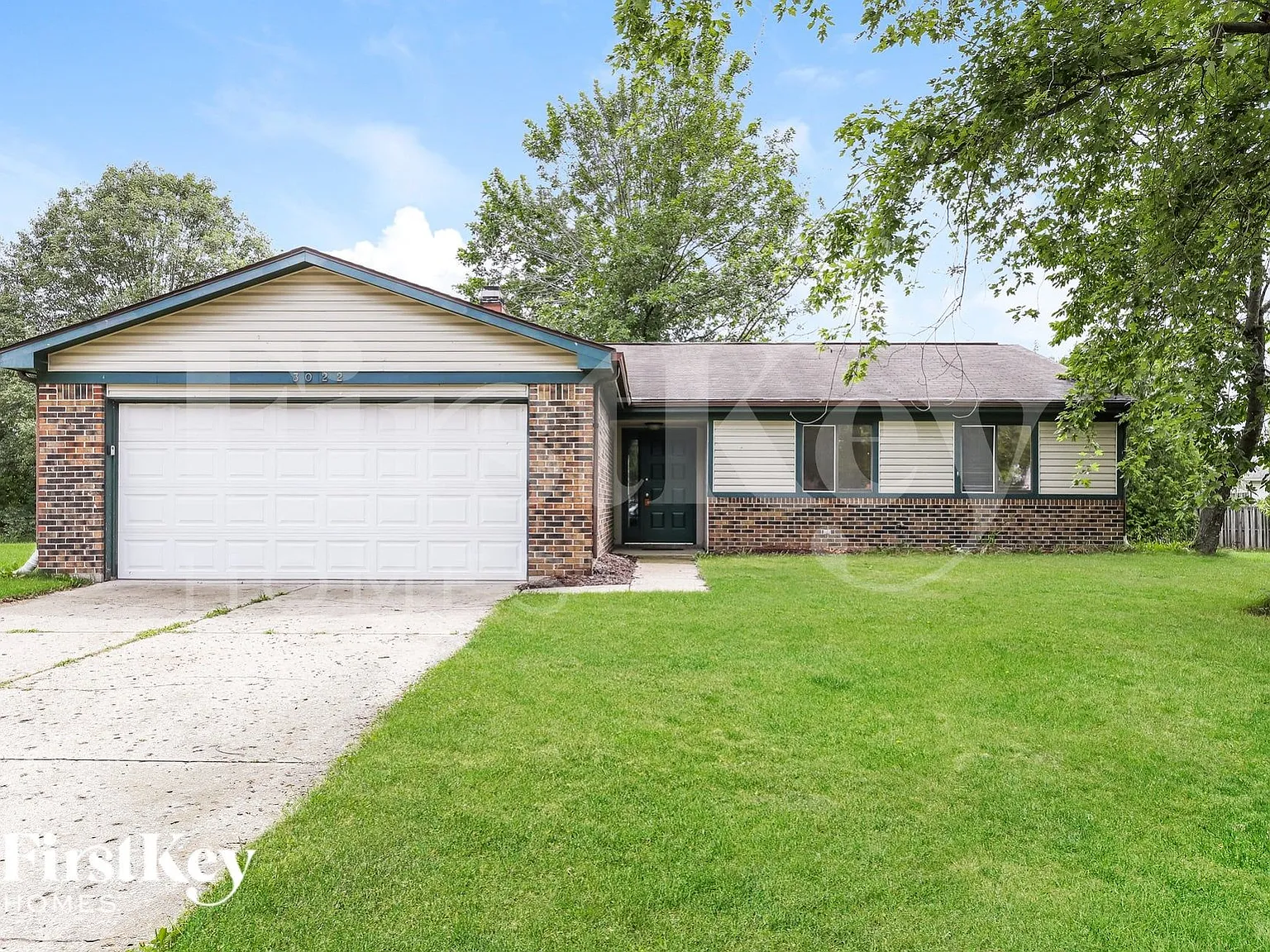 3 bed, 2.0 bath, 1358 sqft, $1,595 — Photo 1