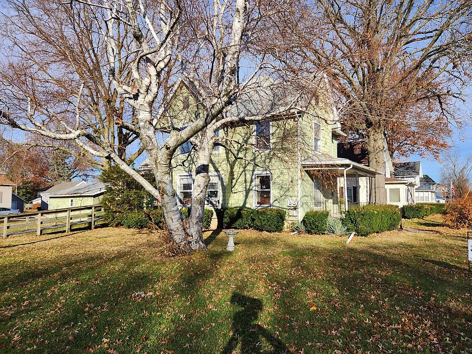 2nd image of 312 E 12th St