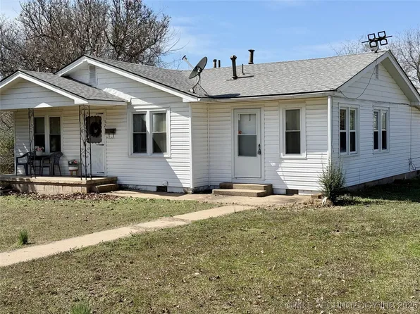 1235 Hugh Ave, Tahlequah, OK 74464
