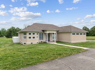 100 Hopper Rd, Lexington, TN 38351