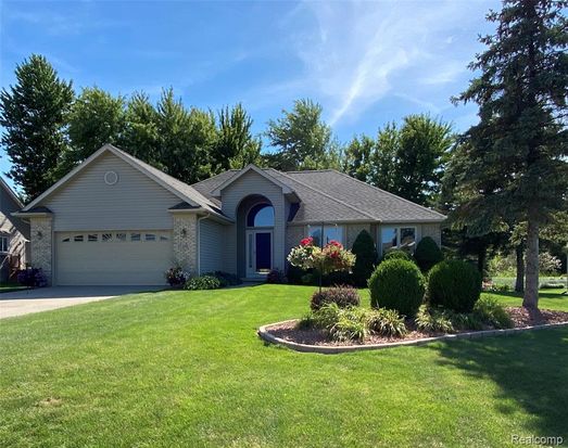 4456 Maple Leaf Dr Grand Blanc Mi 48439 Zillow
